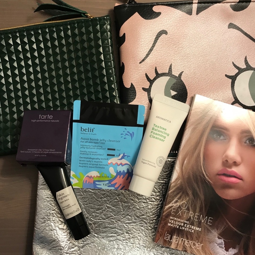 ✨Ipsy bags and samples bundle✨